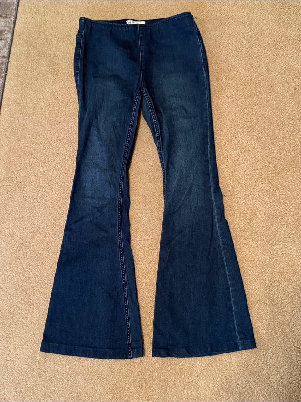 Free People Dark Wash Pull On Bell Bottom Flare Jeans